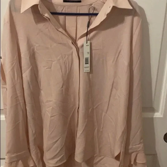 T Tahari Women Ruffled Sleeves Button-Down Blouse-NWT - Picture 2 of 4